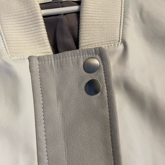 Calvin Klein cream leather and suede jacket. - Picture 12 of 14